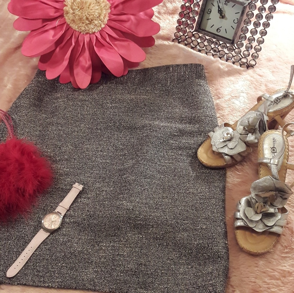 Banana Republic Black sparkly skirt